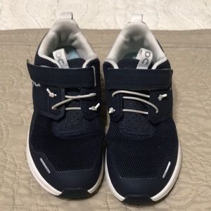 Kids On Cloud sneakers